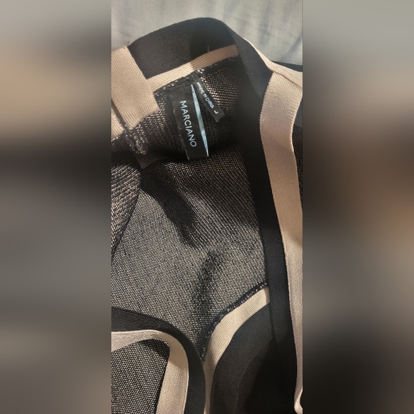 Cute dress - Picture 2 of 4